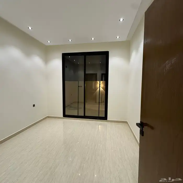 فيلا خاصه للبيع طويق 14