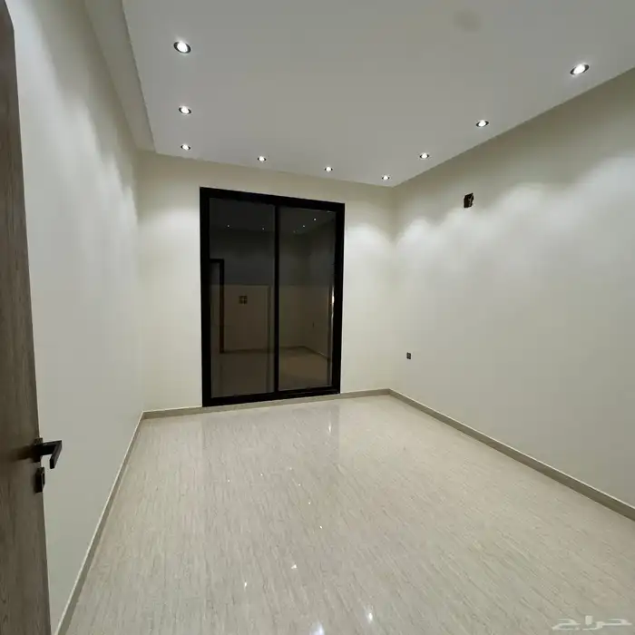 فيلا خاصه للبيع طويق 12