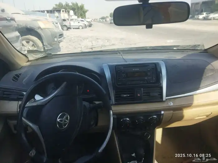 تويوتا يارس 2015 تشليح قطع غيار 4