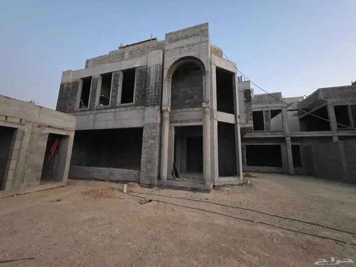 فلتين مساحة 750م في حي الياسمين 2