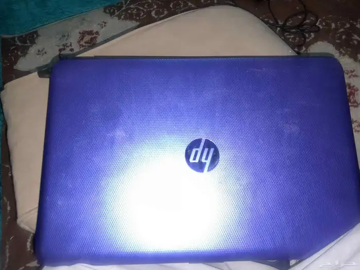 لابتوب اتش بي hp نضيف لون ازرق  على السوم 2