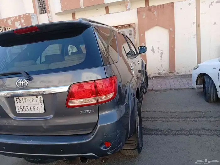 سياره جيب فيشنر موديل 2006 جير تماتيك دبل 6 سلندر موتر على ا 3