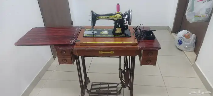 مكينة خياطة الفراشة اصلية الثراث قديم مع طاولة 1