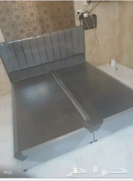 ثلاجة وكراسي وسرير مع الماصات5صغار وحده كبيره الصامل واتس 5