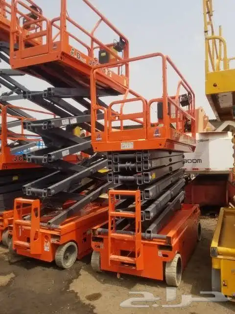 متوفر سيزرلفت مانلفت رافعات شوكيه للايجار 5