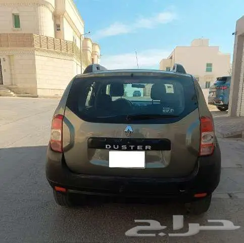 سيارة ريو دستر موديل 2015 نظيفة للبيع 9