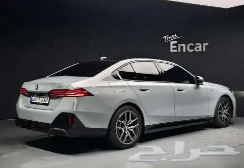 BMW 520iM موديل 2024 الميموني للاستيراد بكوريا 3