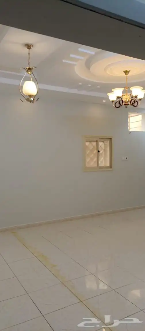 شقة عوائل للإيجار موقع مميز قريب من الخدمات 0