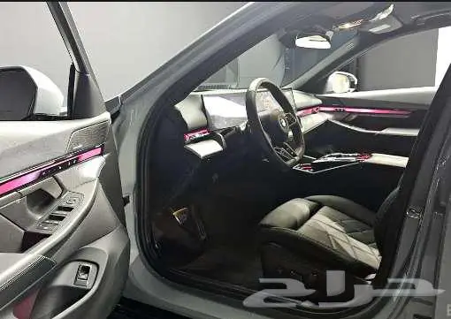 BMW 520iM موديل 2024 الميموني للاستيراد بكوريا 6