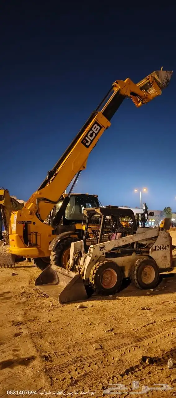 للإيجار رافعات شوكيه وسيزلفت وبوبكات وجي سي بي 4