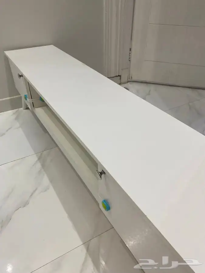 طاولة تلفزيون 1