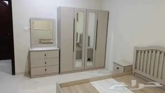 غرفة نوم كاملة  أثاث منزلي  سرير ودولاب وبطانيات 13