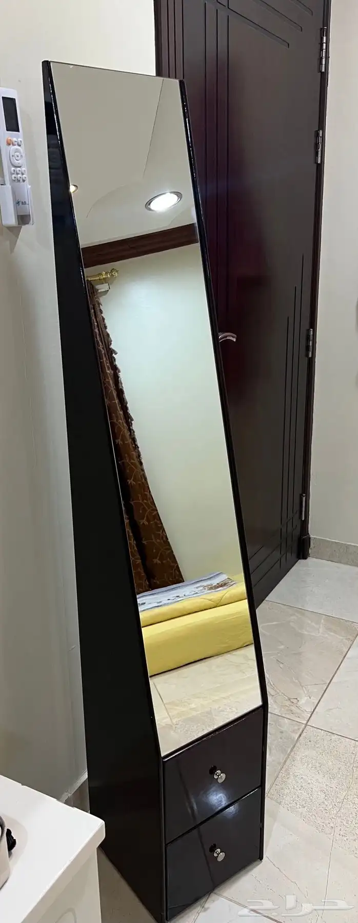 للبيع مرايا مع دروج 3