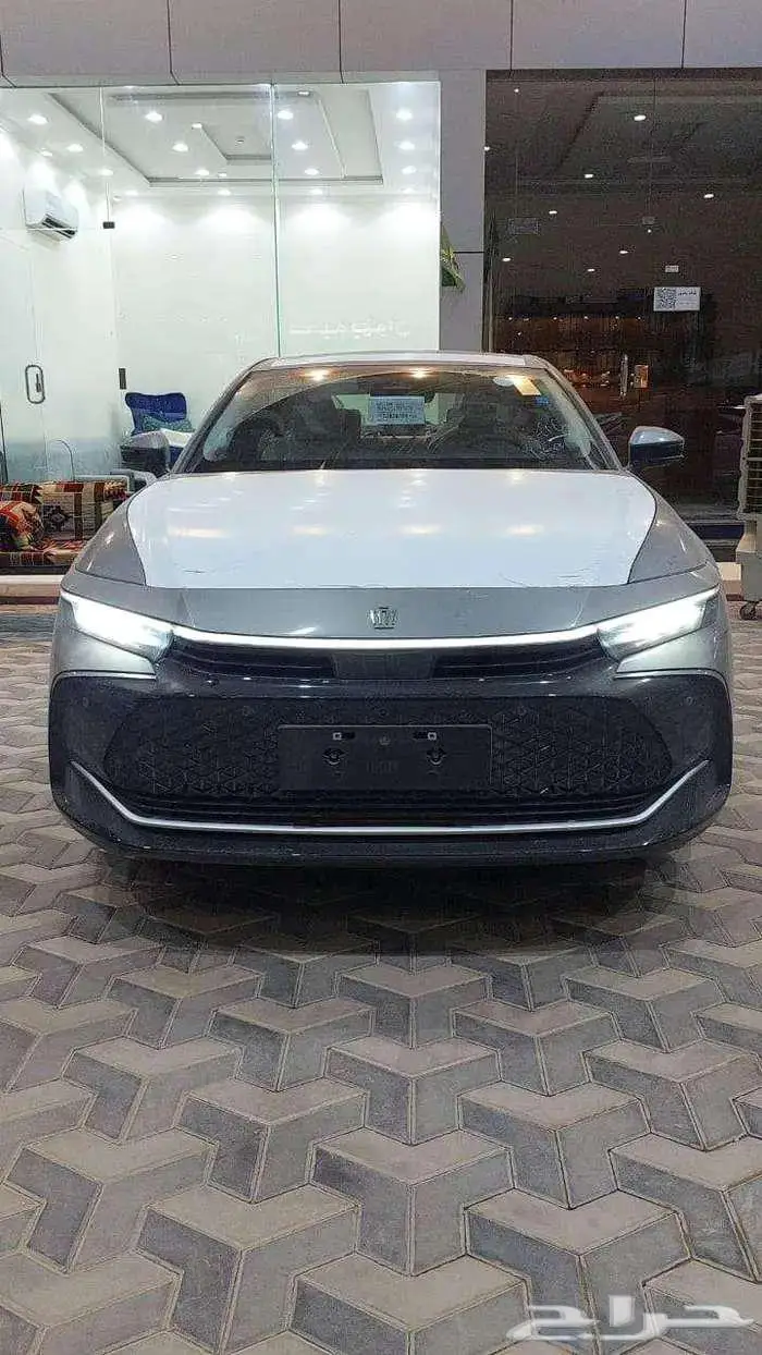 كراون بريميوم هايبرد 2025 سعودي 1