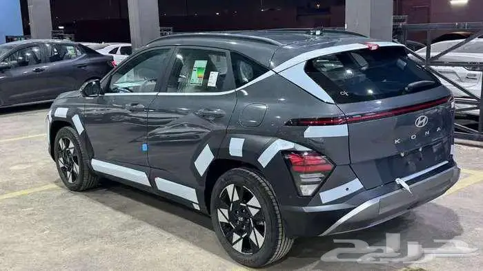 هيونداي كونا فئة بريميوم لون رمادي 2025 10