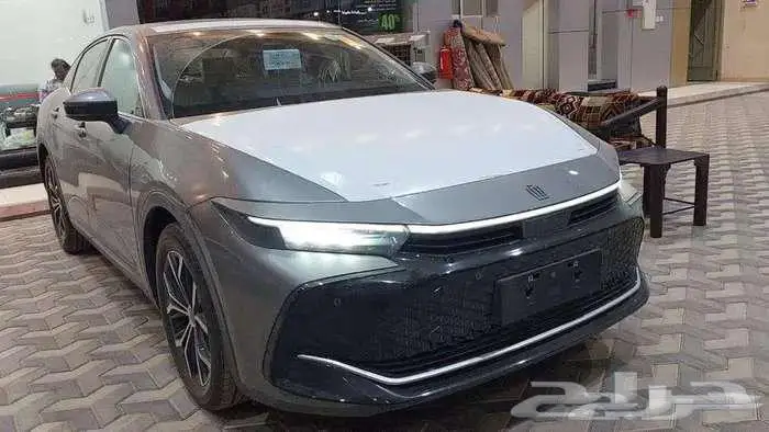 كراون بريميوم هايبرد 2025 سعودي 2