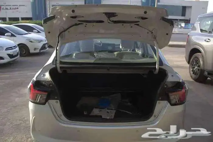 سوزوكي ديزاير ستاندر موديل 2025 6