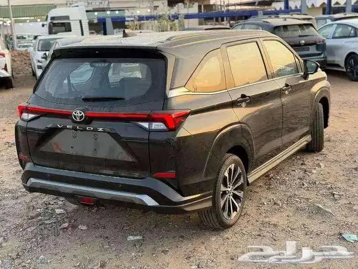 تويوتا فيلوز GLX موديل 2025 1