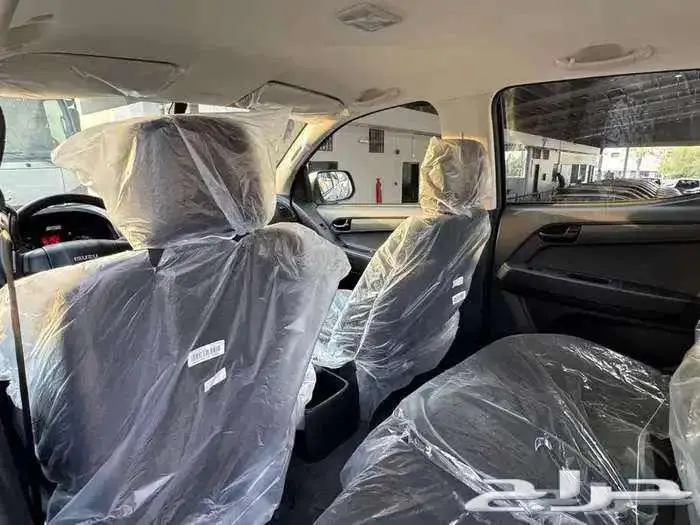 ايسوزو دي ماكس غمارتين استندر دبل زجاج (كهرب) 2025 6