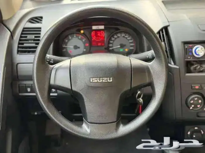 ايسوزو دي ماكس غمارتين استندر دبل زجاج (كهرب) 2025 5