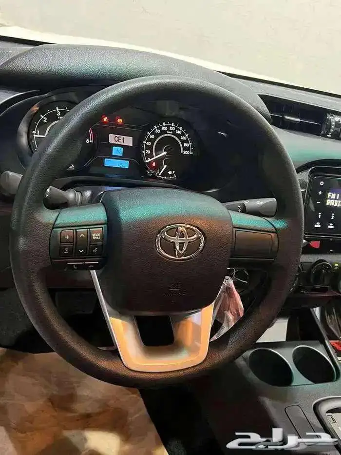 هايلوكس DLX سلق غمارتين م2.4 دبل ديزل تماتيك بريمي 2025 13