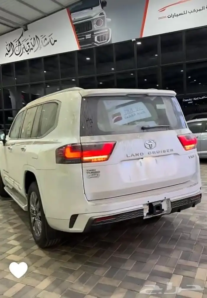 تويوتا لاندكروزر VXR.Z فل كامل اعلي فيه بريمي 14