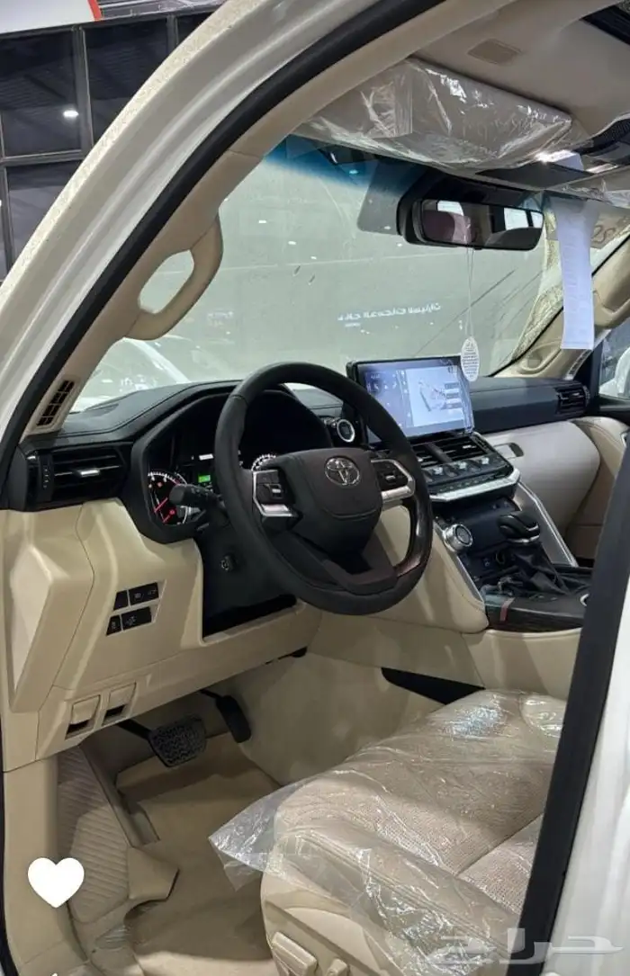تويوتا لاندكروزر VXR.Z فل كامل اعلي فيه بريمي 3