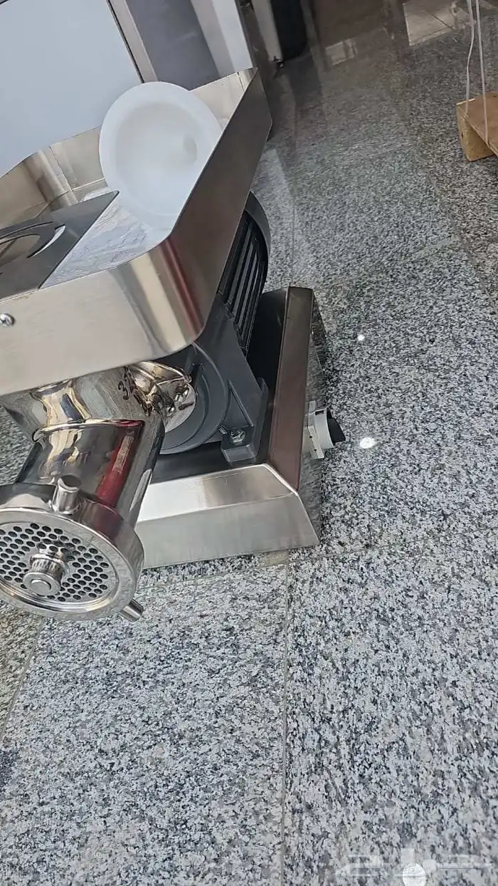 عروض خاصة على معدات القهوة والعجانات والثلاجات والبروست 23