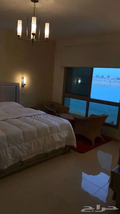 شالهيات للبيع في مجمع امواج الخبر 0