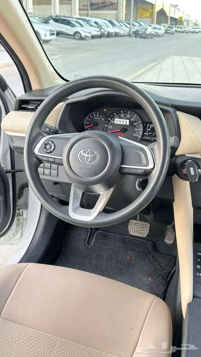 تويوتا يارس 2023 استاندر 8