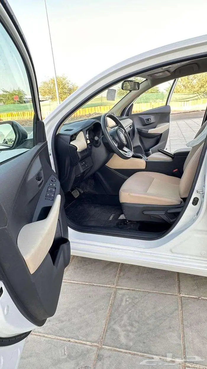 تويوتا يارس 2023 استاندر 4