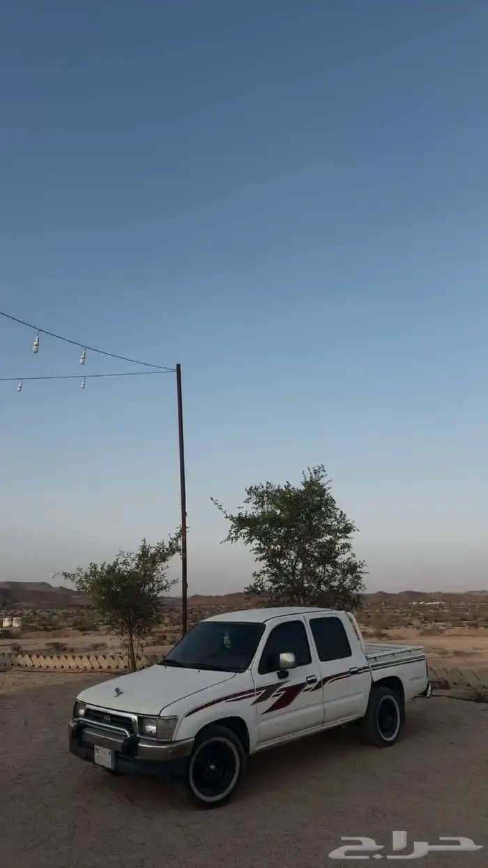 للبيع هايلكس 99عليها خط 2000 0