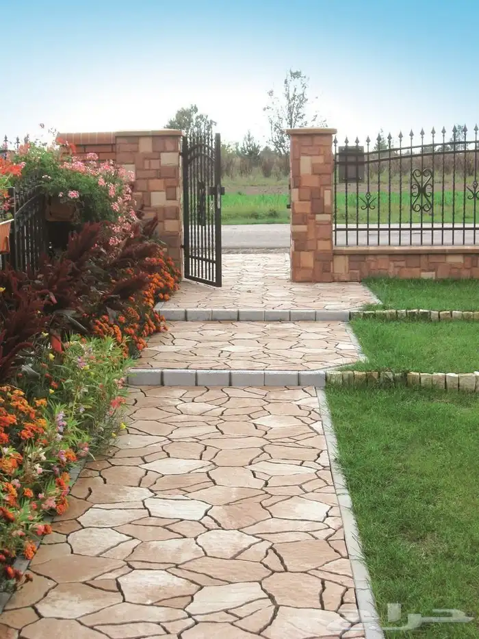 حجر وجه الجبل عشوائي 3