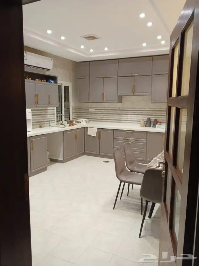 فيلا مميزة للبيع الامواج 455m 6