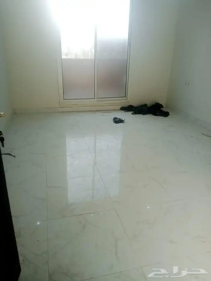 شقه للايجار 2500 2