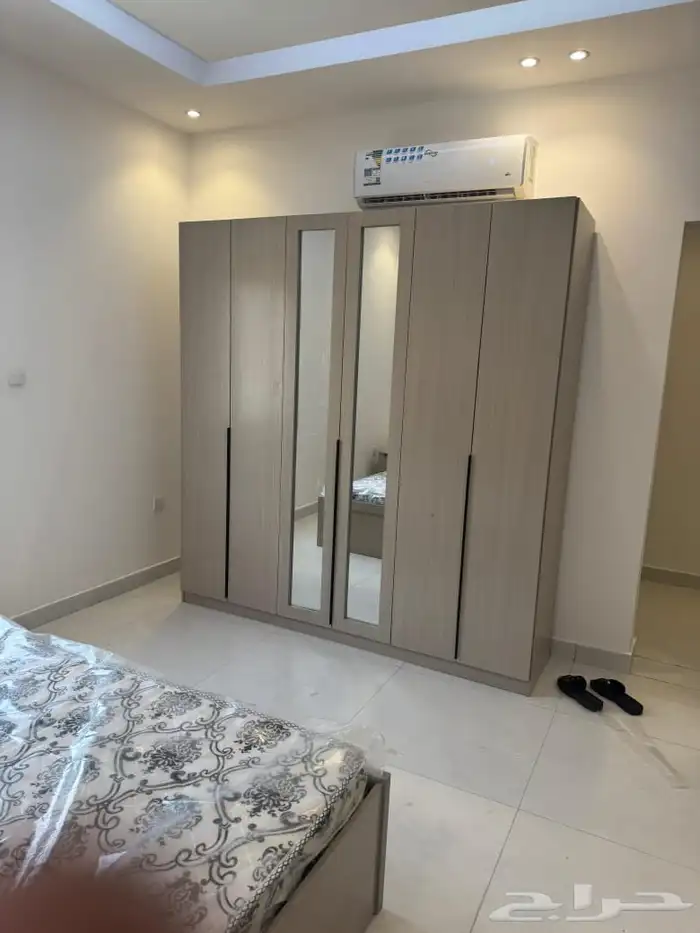 غرفة نوم كاملة  أثاث منزلي  سرير ودولاب وبطانيات 25