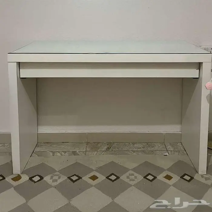 غرفة نوم إيكيا كاملة ونظيفة جد ا 1