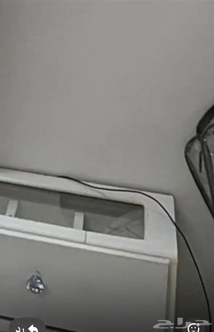 سرير و طاوله 1