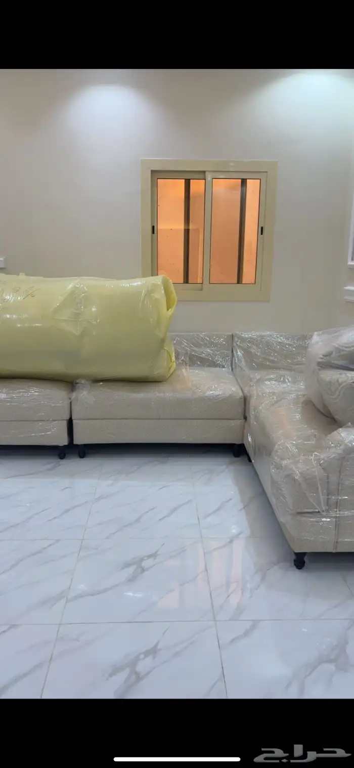 كنب جديد للبيع سبب البيع م جا مقاس الصاله 1