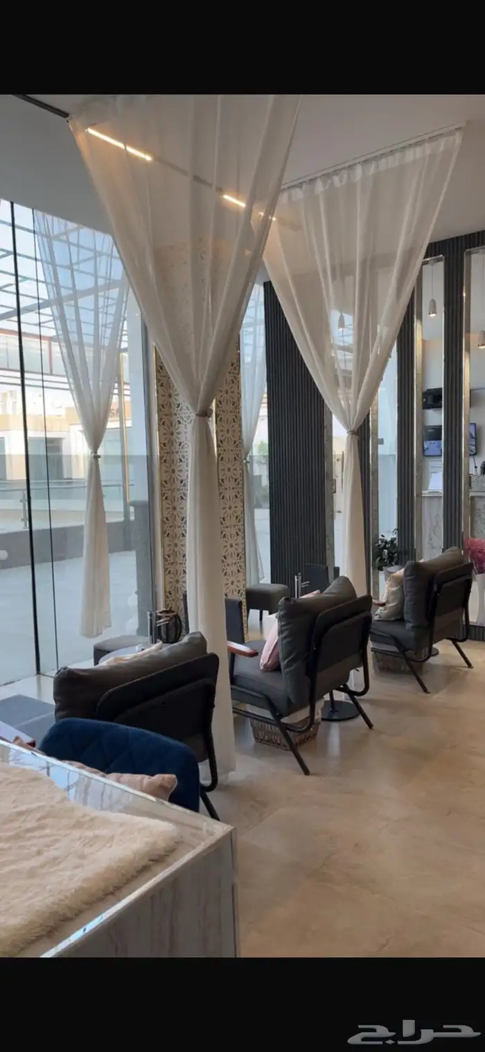 مشغل نسائي وسبا للتقبيل بحي الشاطئ الشرقي بالدمام 11