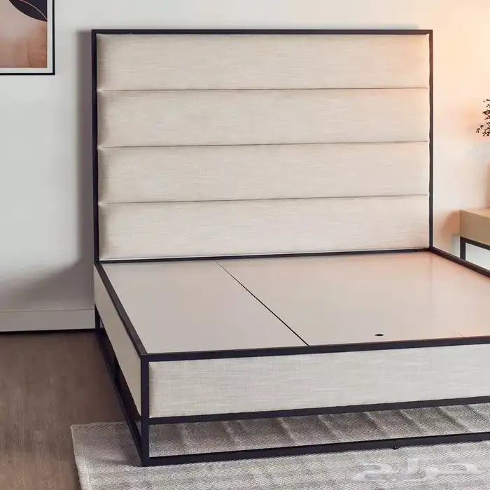 طقم غرفة نوم مع الدولاب جديد هوم سنتر 5