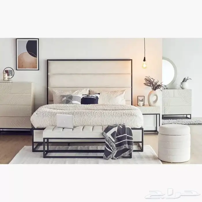 طقم غرفة نوم مع الدولاب جديد هوم سنتر 0