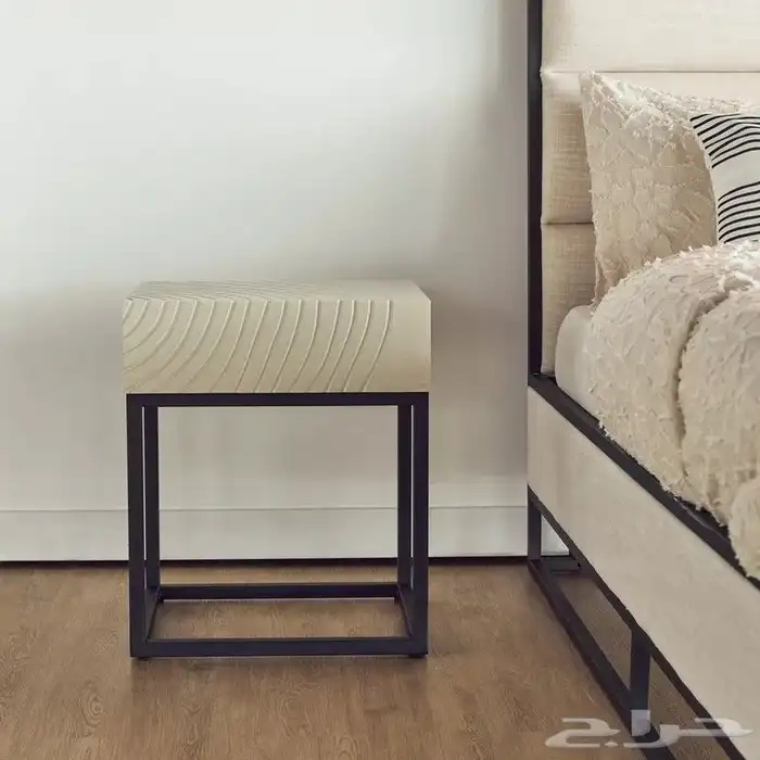 طقم غرفة نوم مع الدولاب جديد هوم سنتر 14