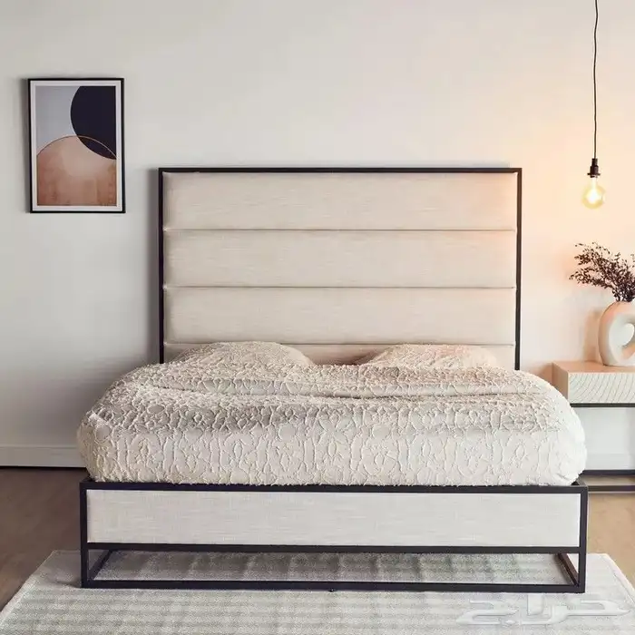 طقم غرفة نوم مع الدولاب جديد هوم سنتر 2