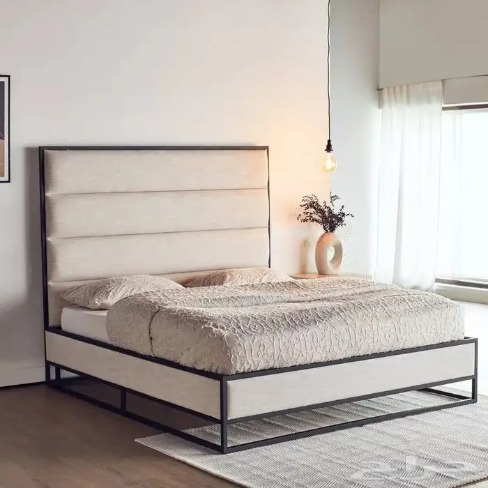 طقم غرفة نوم مع الدولاب جديد هوم سنتر 1