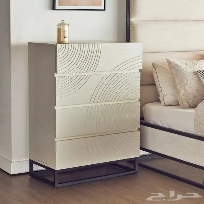 طقم غرفة نوم مع الدولاب جديد هوم سنتر 15