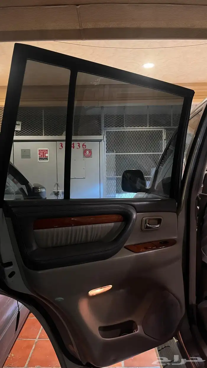 جيب لكزس 2006 LX470 1