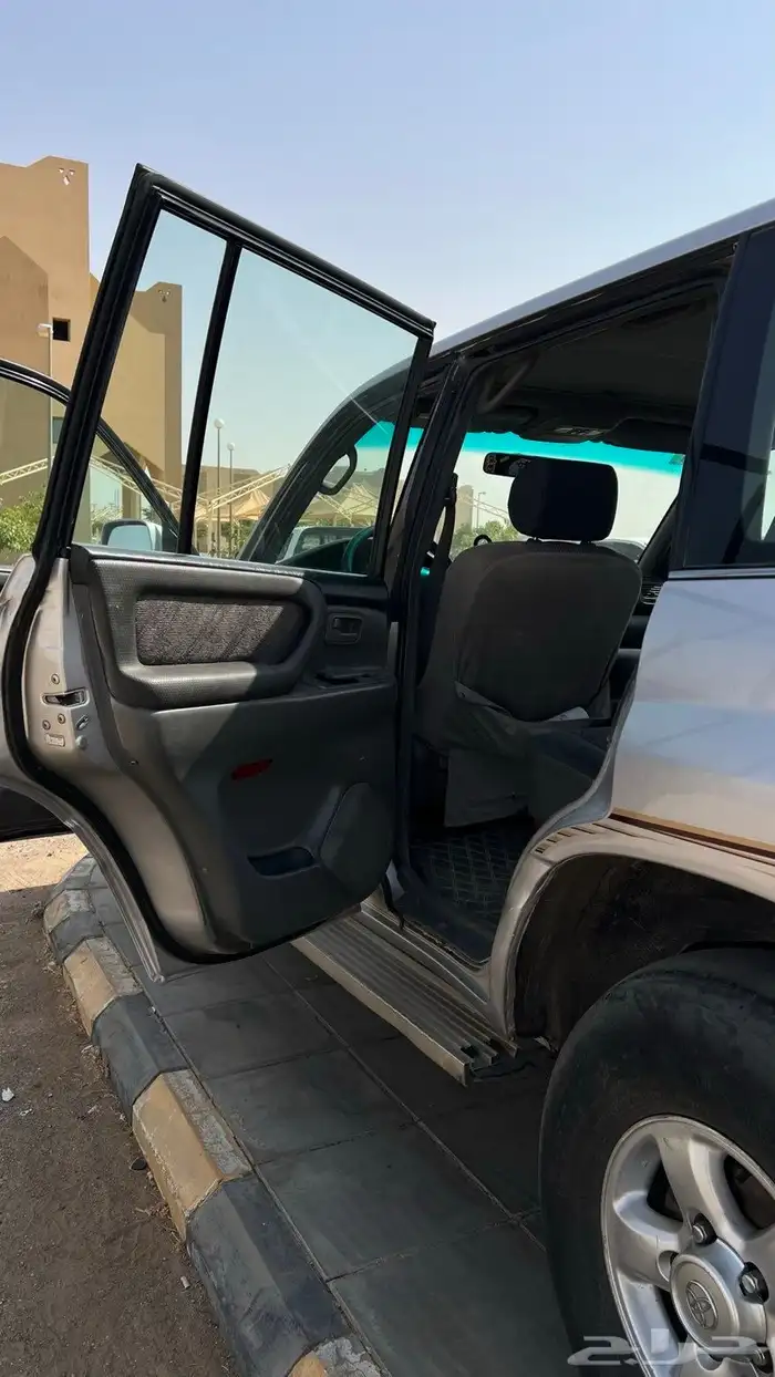 لاند كروزر Gxr 9