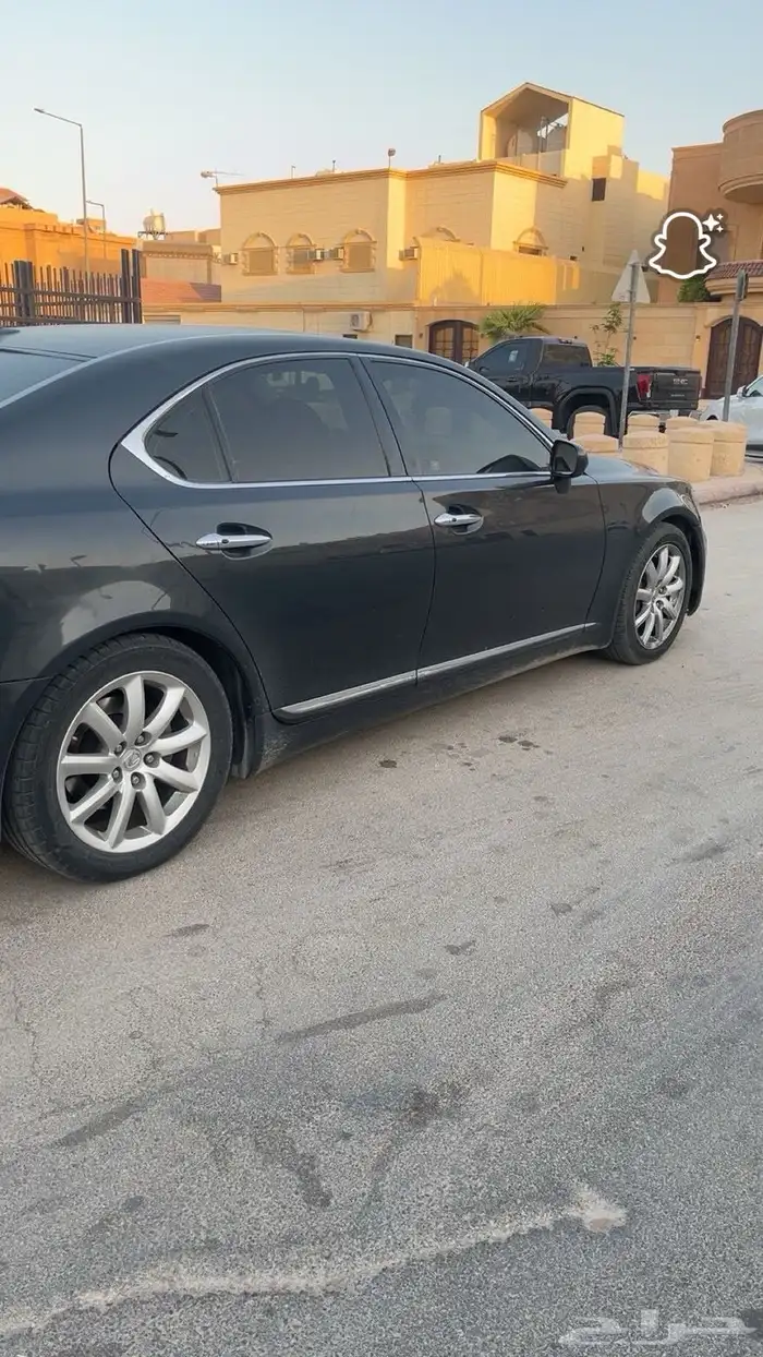 للكز نضيفه مكينه قير شرط اربقت ماطلعت الموتر نضيف 3