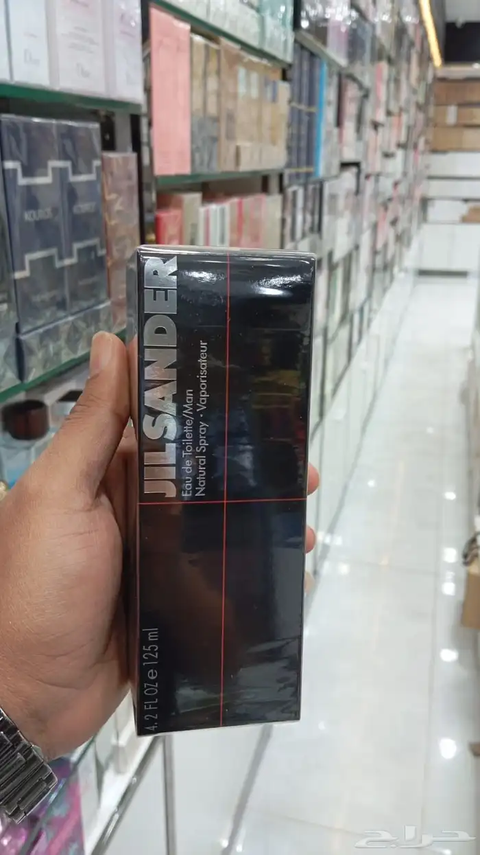 نوفر جميع انواع العطور باسعار الجملة اي عطر تبغاه يوصلك الى 99